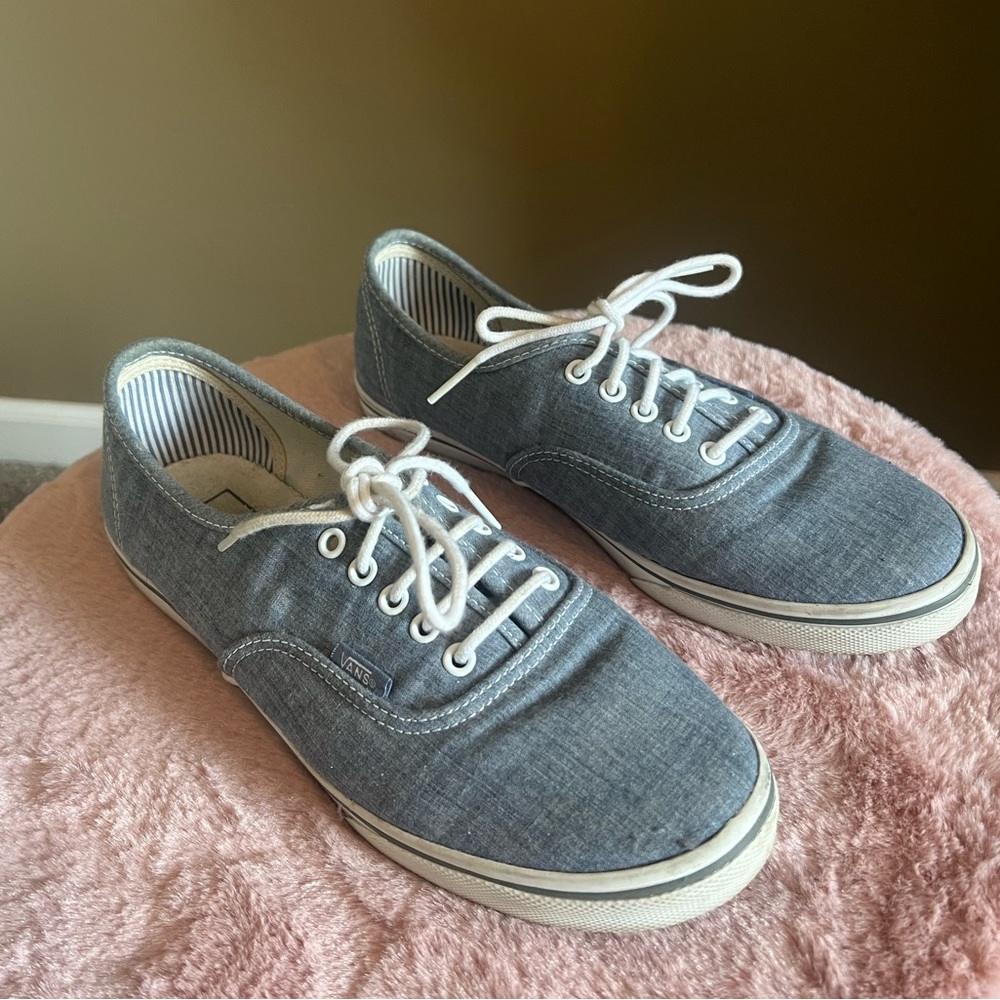 LIGHT BLUE VANS ✨ WORN TWICE! ✨ SIZE 9!